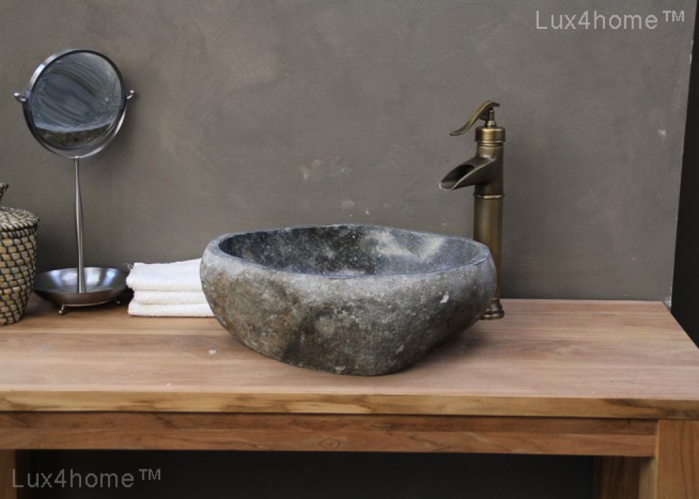 Umywalka z kamienia naturalnego w łazience - umywalka z kamienia polnego